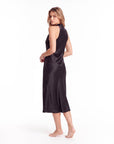 Elegant Sleeveless Midi Dress for Women – Chic Summer Fashion in Solid Color