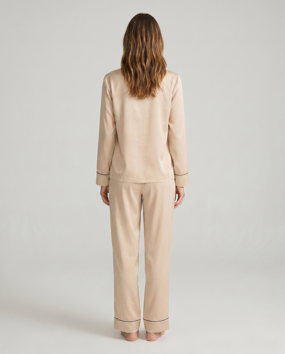 100% Mulberry Silk Pajama Set – Long Sleeve Peter Pan Collar Top & Relaxed Pants