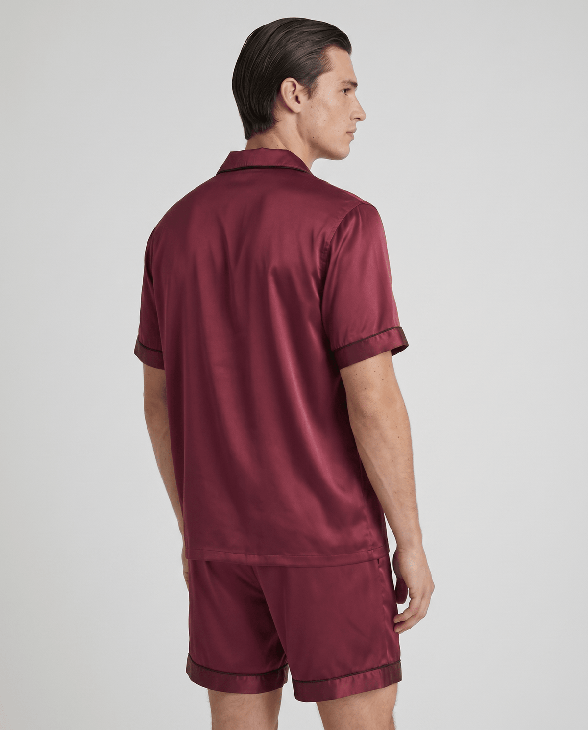 100% Mulberry Silk Pajamas for Couples – Short-Sleeved Sleepwear for Men