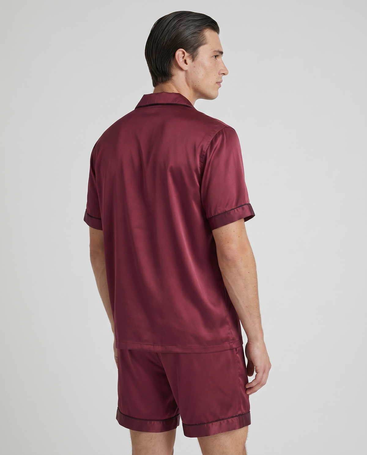 100% Mulberry Silk Pajamas for Couples – Short-Sleeved Sleepwear for Men