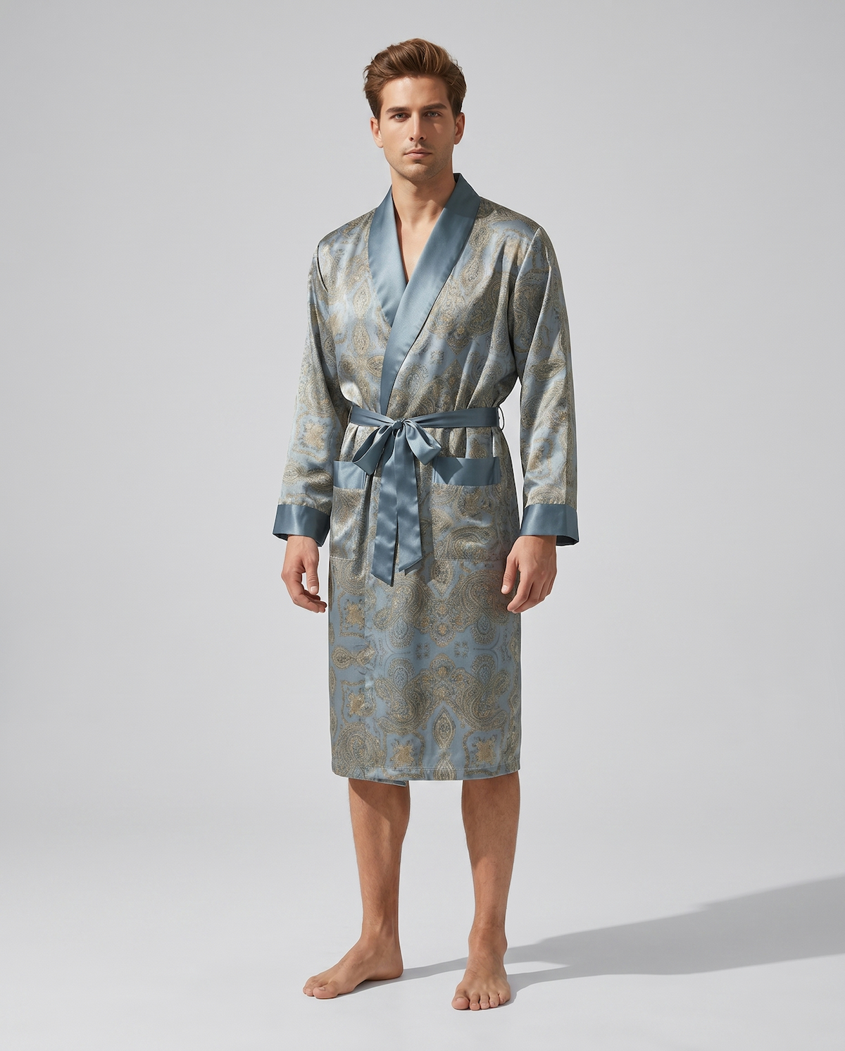 Men’s Robe – Luxurious Paisley Pattern Sleepwear