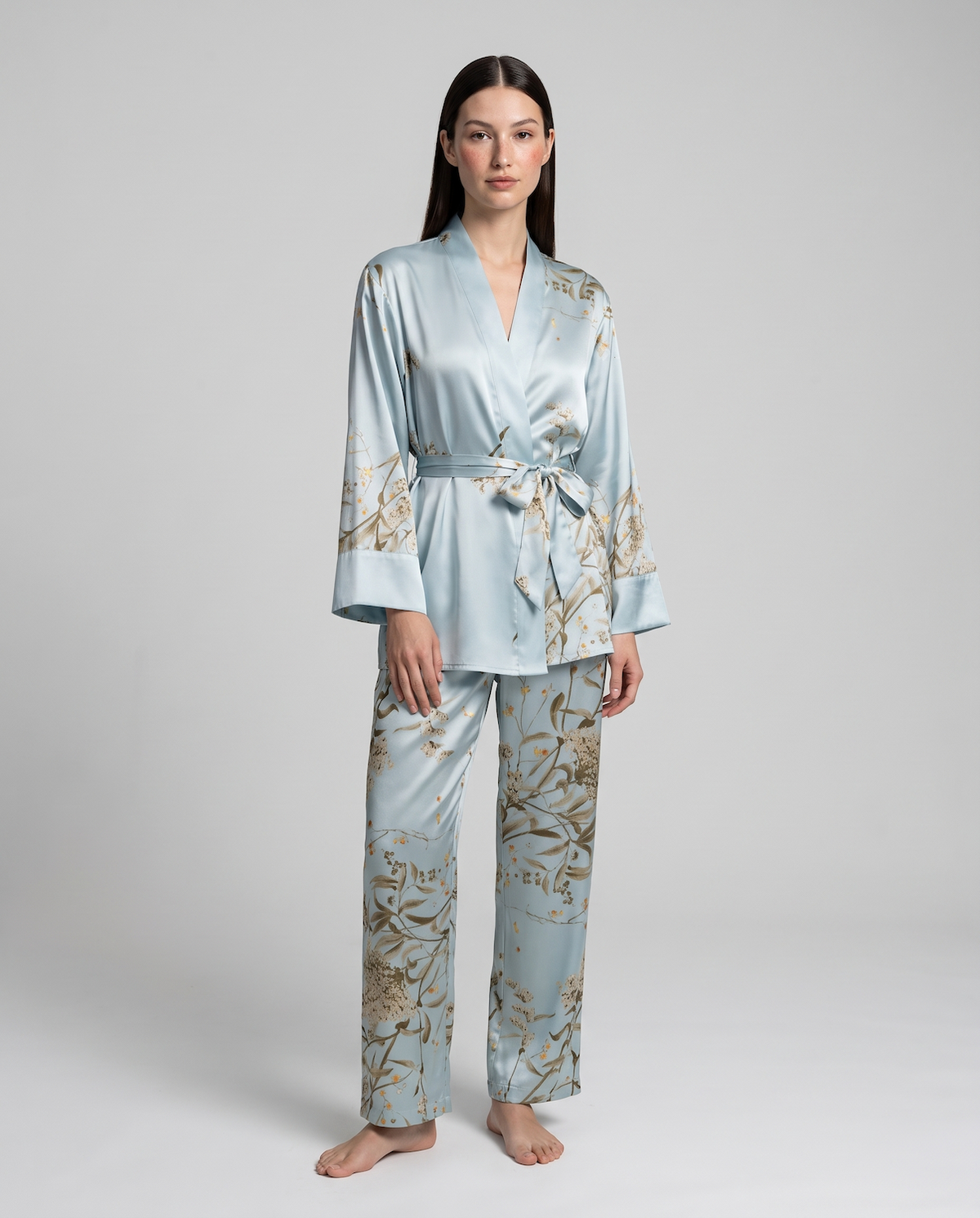 Women’s Satin Pajama Set – Long Sleeve Robe, Full-Length Pants & Premium Print