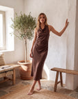 Elegant Sleeveless Silk Satin Midi Dress for Women – Chic Summer Fashion in Solid Color