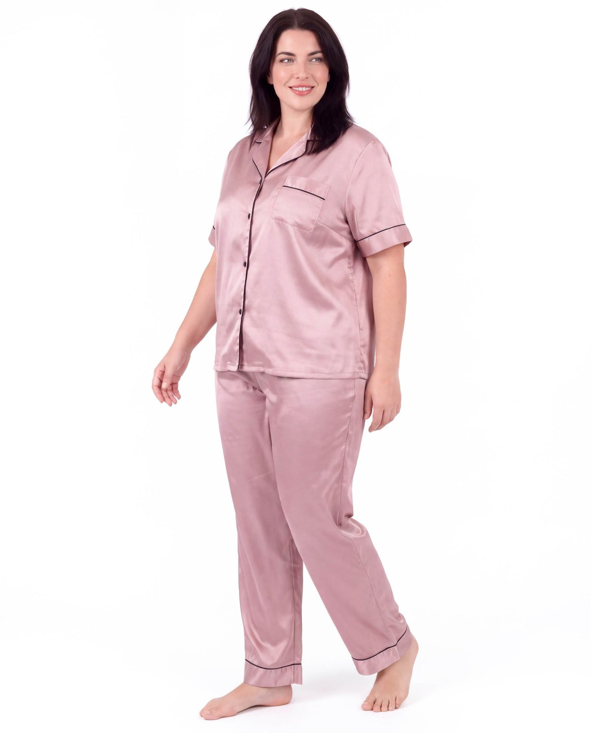 Sleepwear Set for Plus Size Women – Fashionable Tops and Long Pants Homewear