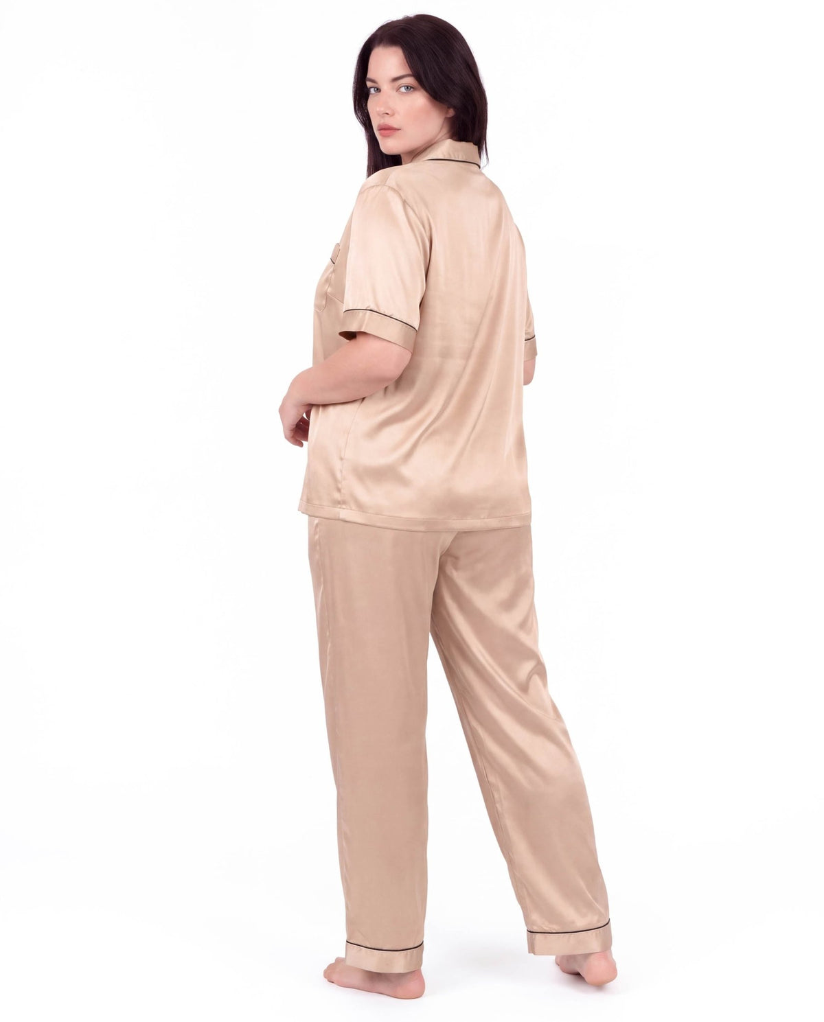 Sleepwear Set for Plus Size Women – Fashionable Tops and Long Pants Homewear